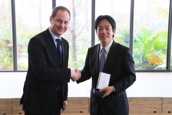 捷克眾議院副議長卡斯狄克訪問團蒞臨臺南