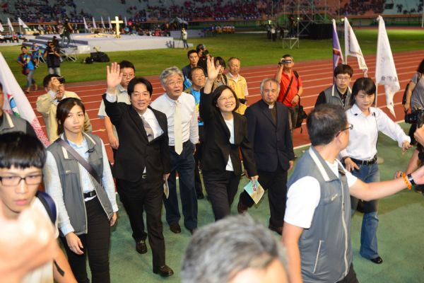 首屆臺南教會日「福氣歸台灣」薪火相傳差遣禮拜