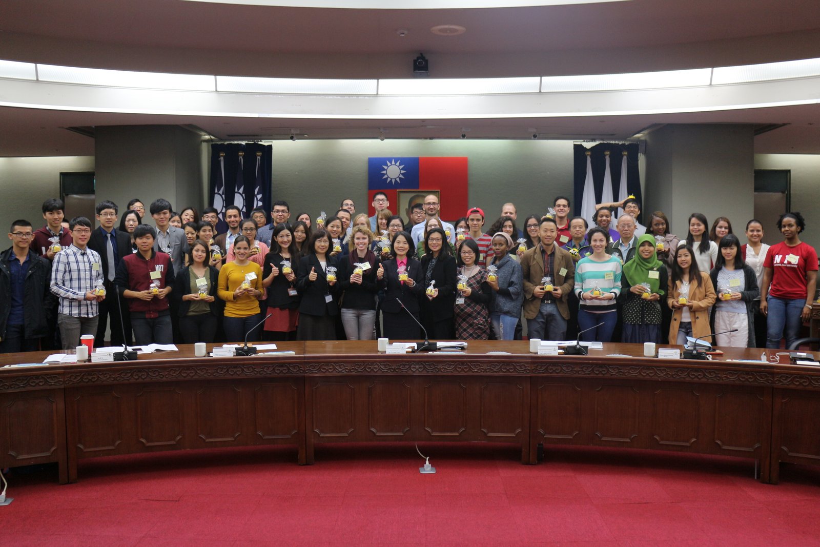 臺北市副市長周麗芳主持秘書處國際活動成果分享茶會 10國青年熱烈交流