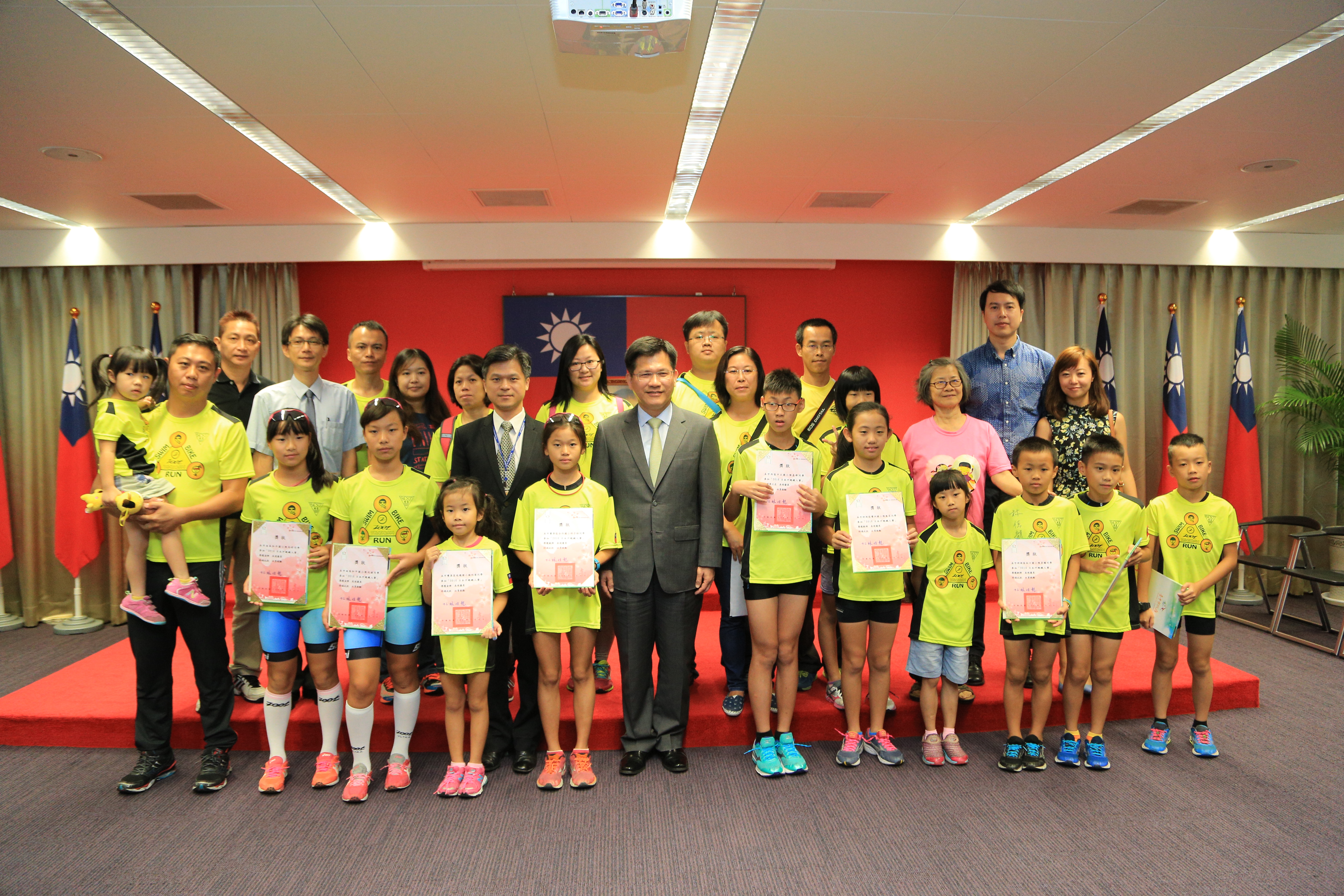 亞洲青年田徑賽中華隊首次奪金 林佳龍市長表揚鼓勵