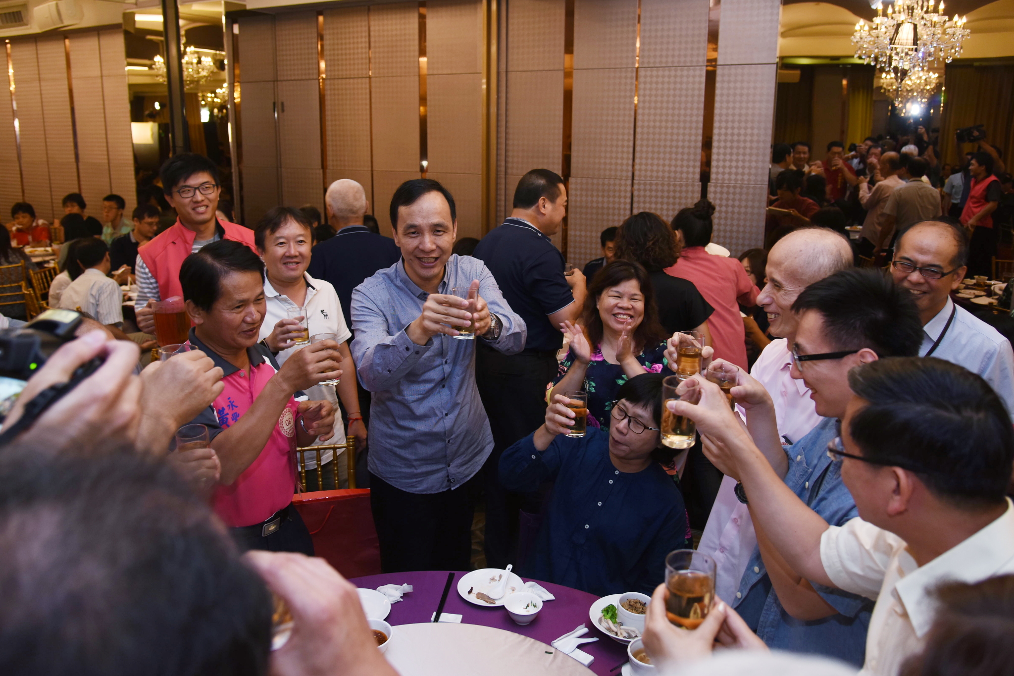 為基層工作付出 朱立倫表揚績優里長及民政人員