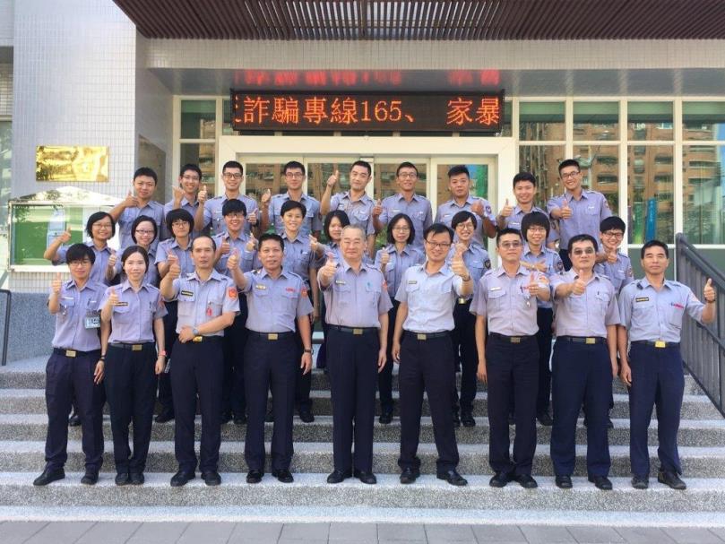 左營警察分局特班實習結束 學生離情依依