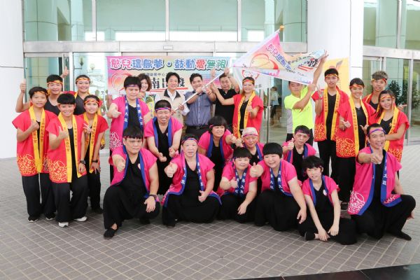 賴清德市長勉勵憨兒勇敢走出戶外 完成艱鉅的環島旅程