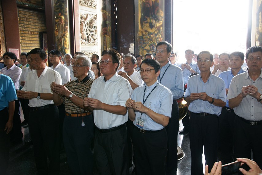 中油新任董事長陳金德率一級主管拜訪後勁 展現溝通誠意