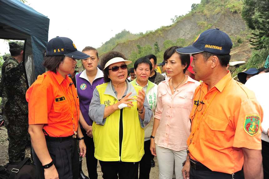 梅姬颱風過境 陳菊促儘速恢復市容 市府持續搶救受困住戶