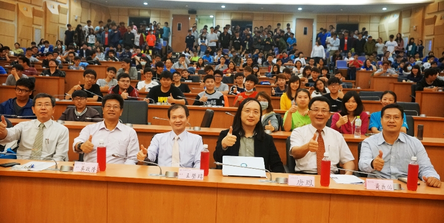 政務委員唐鳳 澎科大主講「虛擬世界裡的人際關係」