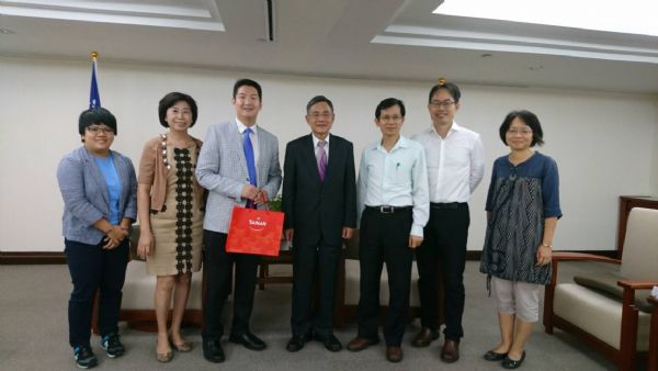 美國在臺協會高雄分處楚杰生副處長拜會台南市副市長