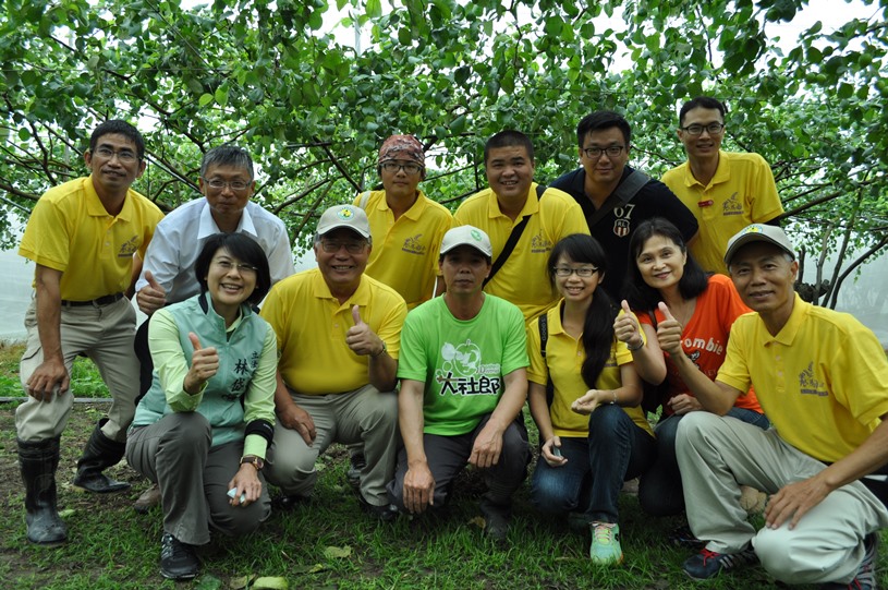 青年農民研發改良網室設備 立法委員林岱樺:評估模組可行性