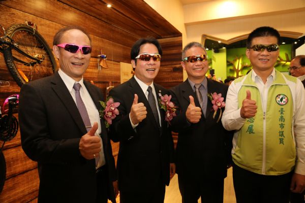 全國首座眼鏡觀光工廠在台南 賴清德市長：在地企業 深耕台南台灣