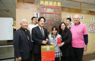 歲末關懷不間斷 賴清德市長訪崇美小作所 喜迎春門