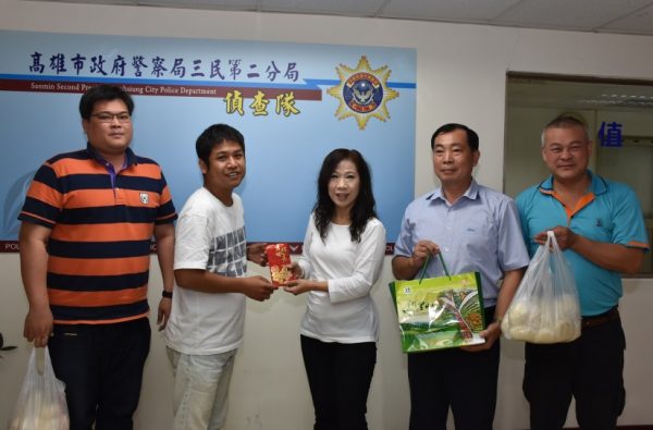 三民二分局速破超商強盜案 黃淑美議員頒贈破案慰問金