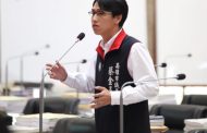 高雄市議員蔡金晏建議市府改善騎樓亂象並全面檢討公車路線 提高市民搭乘公車意願