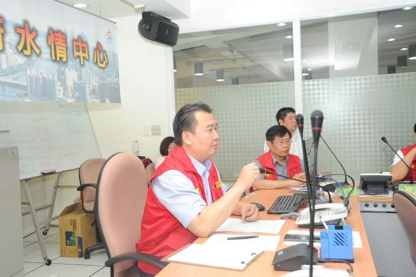 梅雨鋒面再襲 高雄市副市長許立明視察水情中心