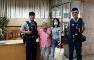 九旬老嫗深夜流落超商 三民第二分局覺民所巡邏員警機警發現助返家
