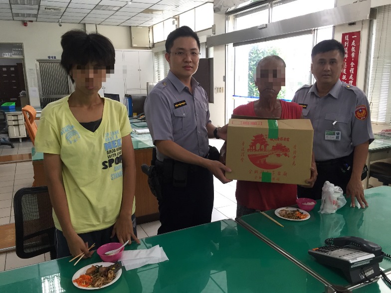 老翁攜女問路 三民二分局陽明派出所警發現民瘼伸援手助貧困家庭