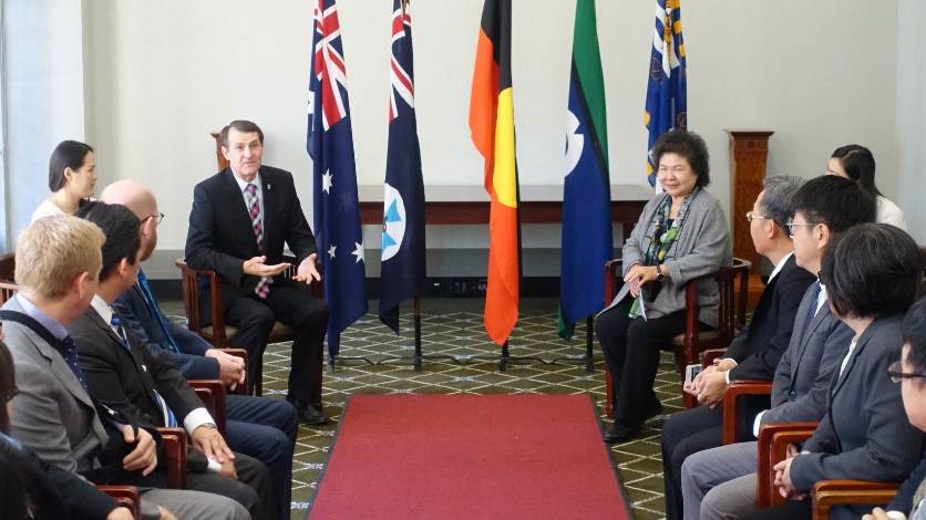 姊妹市新起點 高雄市府訪問布里斯本 辦理高教說明會並簽署加強合作備忘錄