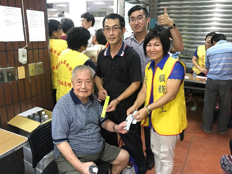 寶獅里治安座談會 三民二分局盡心關懷高齡者行的安全