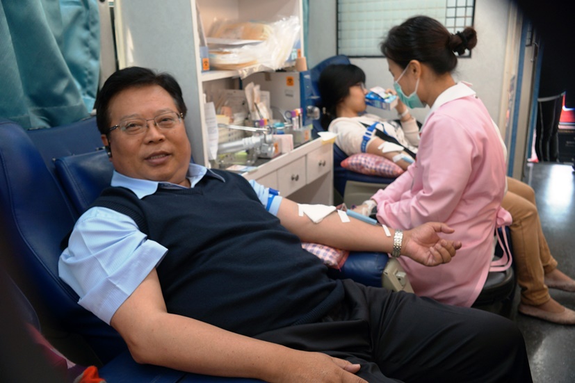 中油煉製事業部舉辦公益捐血 同仁挽袖獻愛心