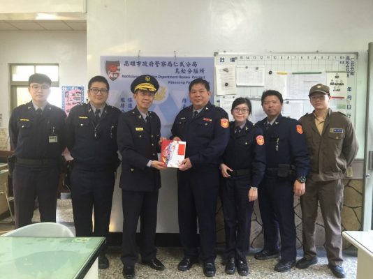跨年勤務圓滿結束 仁武分局長梁東山至各所慰問基層員警辛勞