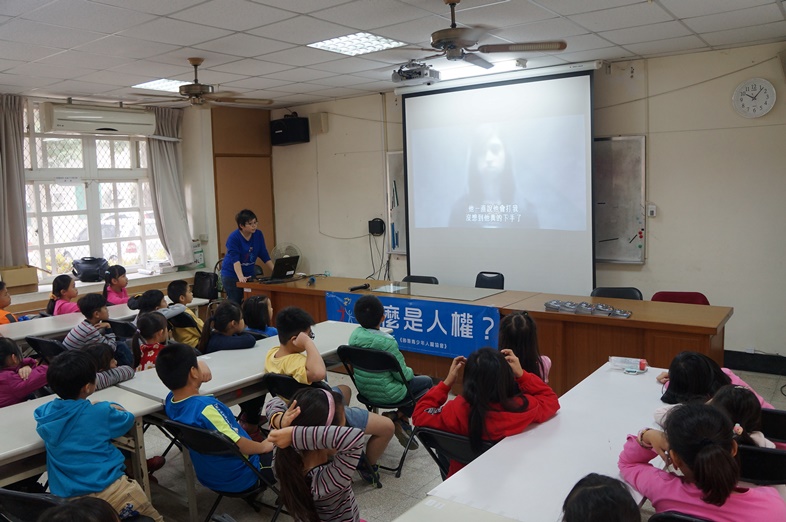 山達基教會人權講師至學校推廣人權教育助學生避免糾紛