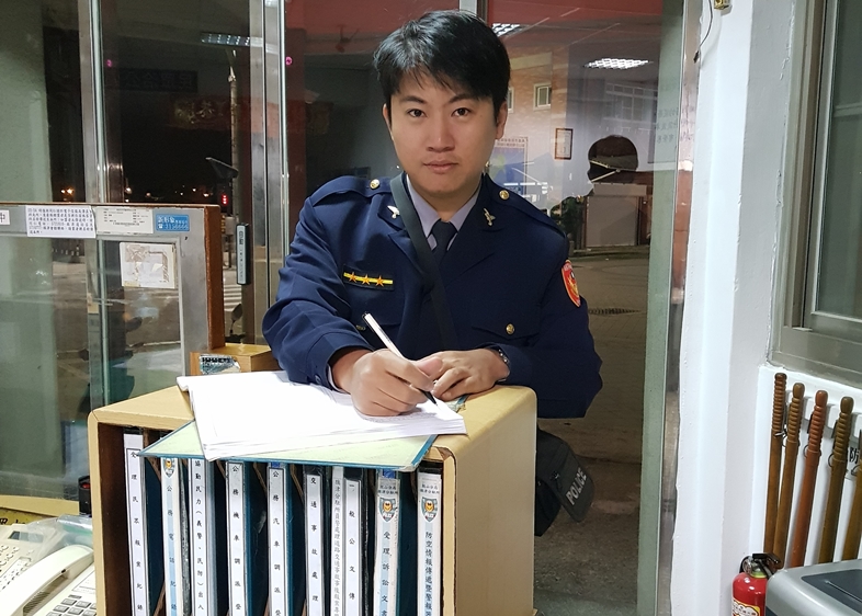 匯錯十萬元  鼓山分局旗津警鍥而不捨及時追回獲當事人及銀行讚許