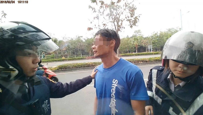 仁武分局大華所女警盤查形跡可疑男子 查獲一級海洛因毒品 逮捕毒犯