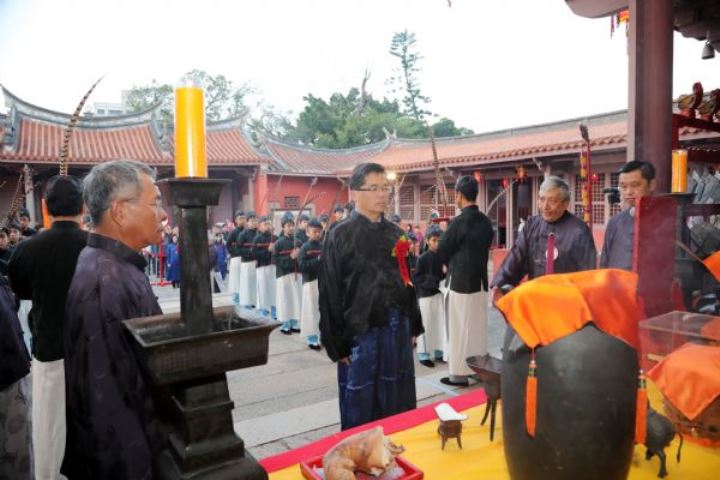台南春祭大成至聖先師孔子釋奠典禮 市長李孟諺擔任正獻官 循古禮儀式肅穆隆重