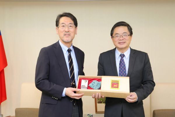 日本關西學院大學長峯純一副校長拜會李孟諺市長 盼學術交流帶動城市友誼