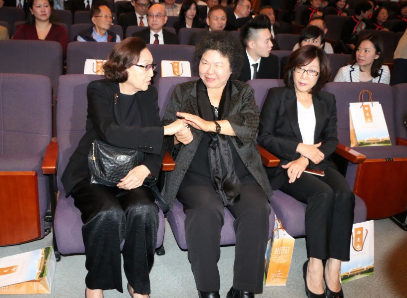 陳老議長田錨追思會 高雄市長陳菊：樹立府會良好典範