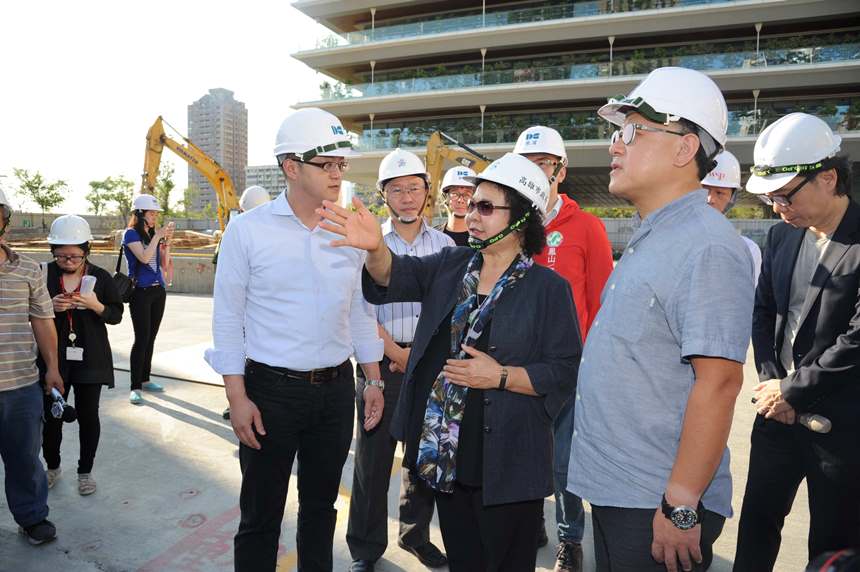 視察總圖二期BOT 高雄市長陳菊：公私協力助永續營運