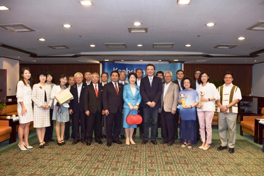 日本阿信故鄉山形包機首航高雄 雙方於山形設立高雄農產專賣區