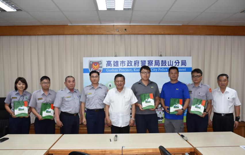 破獲多起槍砲、竊盜案 高市警局長何明洲親臨鼓山分局慰勉同仁