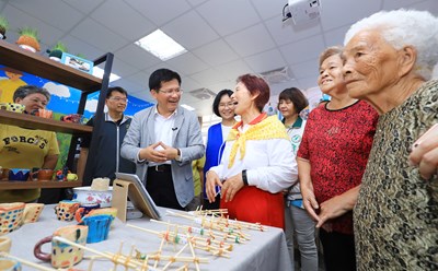 中市全國首創老少共學 林佳龍市長肯定善水國中小實踐共好精神