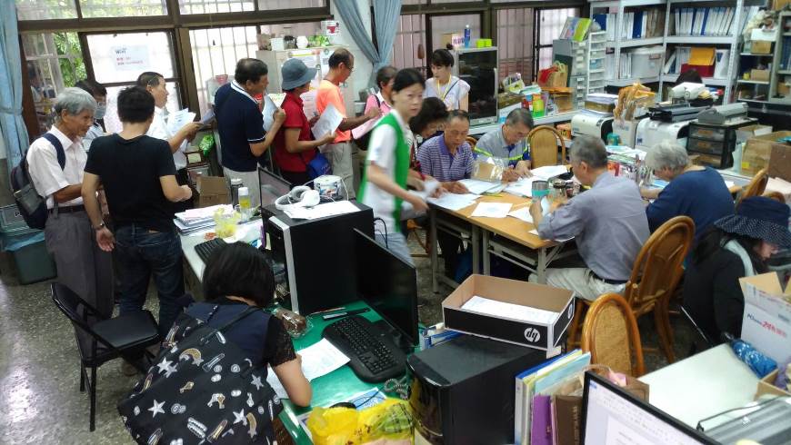 高雄市教育產業工會呼籲退休教師大團結 衝高訴願人數 力抗蔡政府違憲惡法