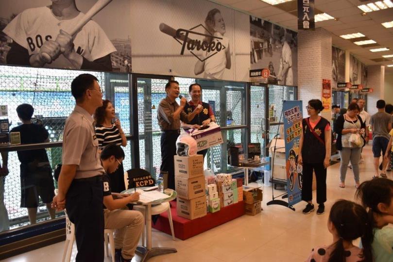 左營分局舉辦暑假大型活動-青春打擊趣