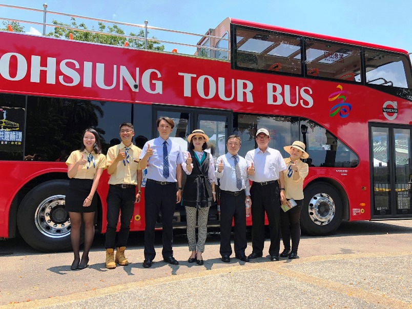 觀光局、交通局與高雄客運辦理開頂雙層巴士闢駛「左營連潭線」開通會