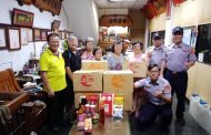 三民二分局覺民所長警結合保安宮 發送物資及時助民瘼