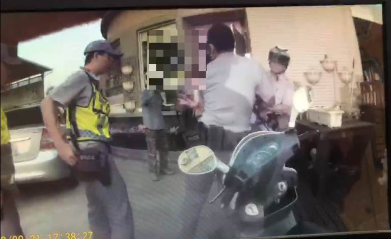 加油插隊引衝突刀傷工讀生 岡山警快打速逮人