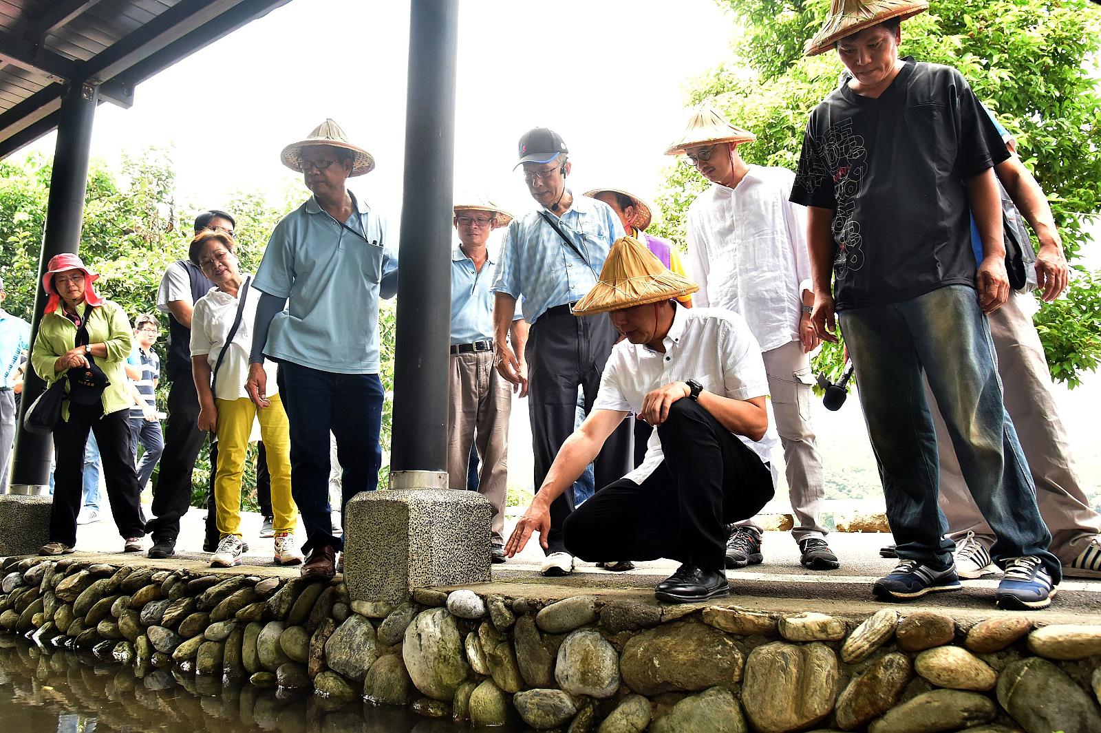 朱立倫參訪三芝區金牌農村 感謝所有農友努力