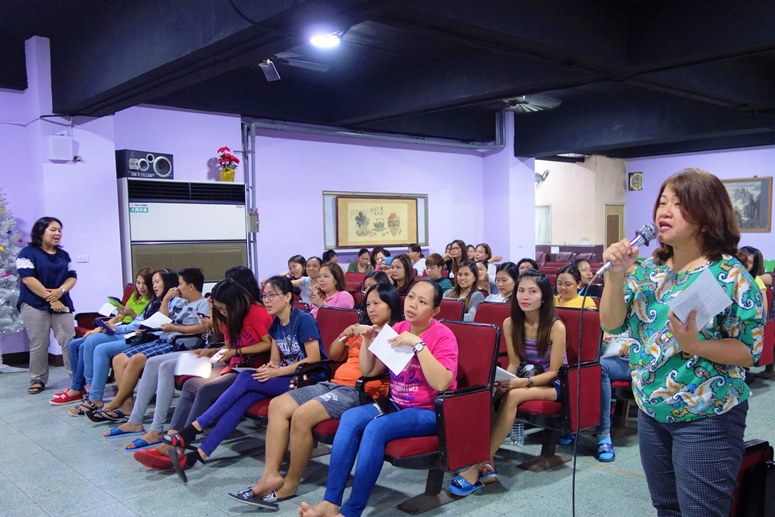 移民署副署長南下高雄 關懷移工、「菲」常不「移」樣