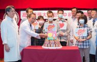 高醫院長侯明鋒 帶領移植團隊與家屬團聚慶生