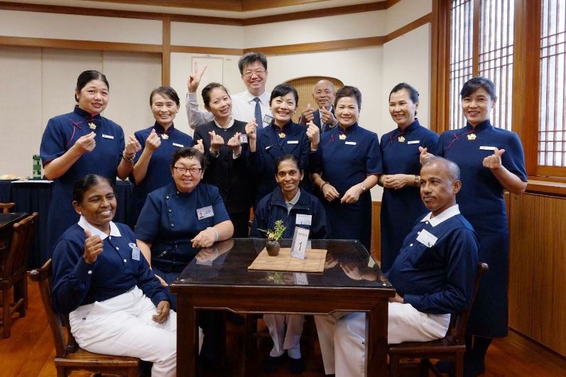 慈善志工愛心感人 碩士船長組義診團關懷貧病民眾身心靈