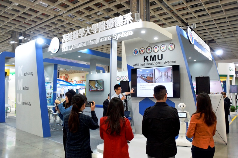 高雄未來生活樣貌？高醫體系醫療科技展勾勒健康生活藍圖