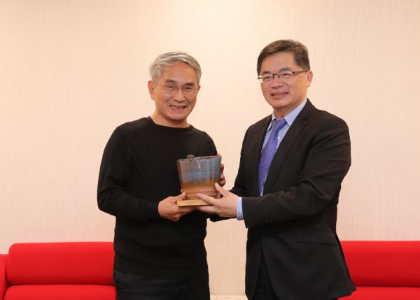 「林懷民舞作精選」大師退休前最後回顧展 李孟諺市長到場致意