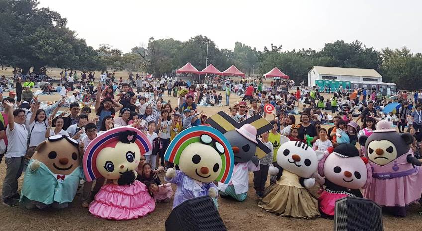 楊吉川基金會傳愛身障家庭 百戶家庭同樂慶耶誕