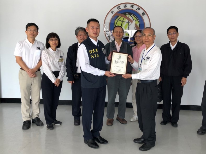 移民署偕慈濟收容所義診 外籍受收容人暖心