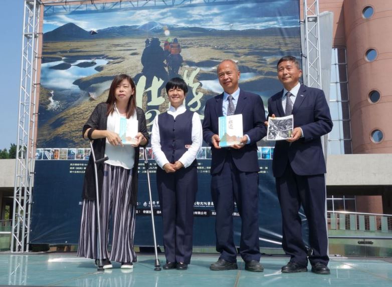 慈濟支持《經典》戶外攝影展 台南文化中心開展