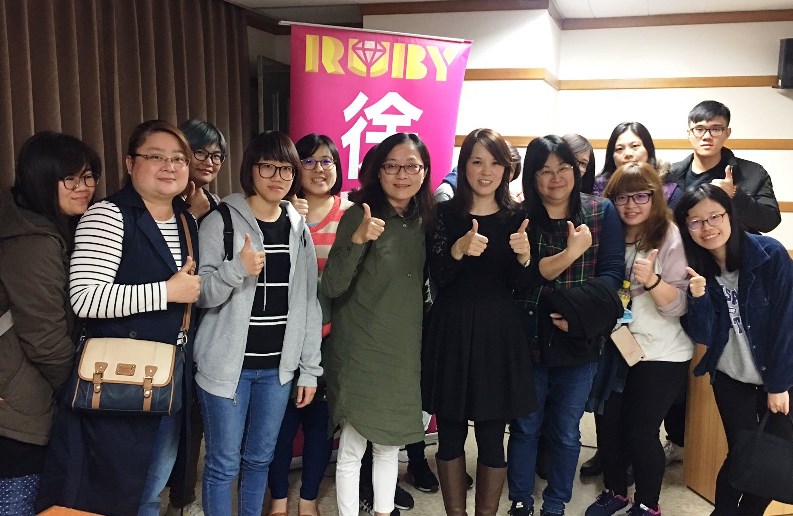 親子教育專家王晴 讓百餘位老師帶領學生朝向快樂之道