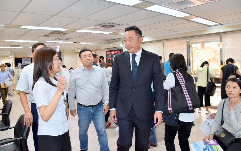 行政院南部中心執行長陳政聞、副執行長許乃文履新就任