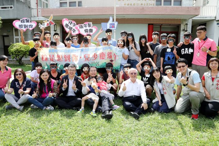 粽愛送祝福 黃偉哲市長與兒少歡聚慶端午